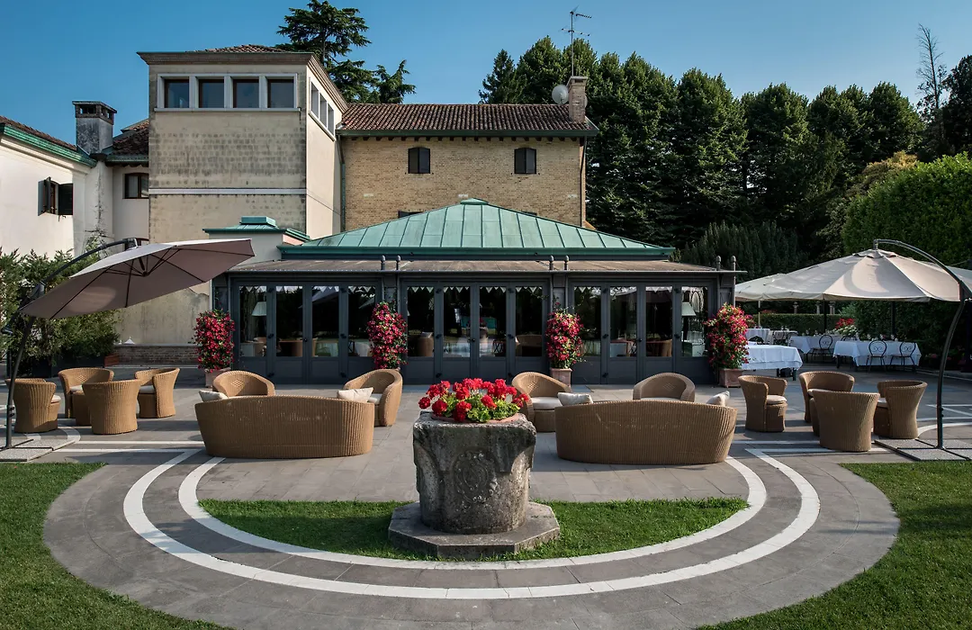 Villa Franceschi Hotel&Resort-1
